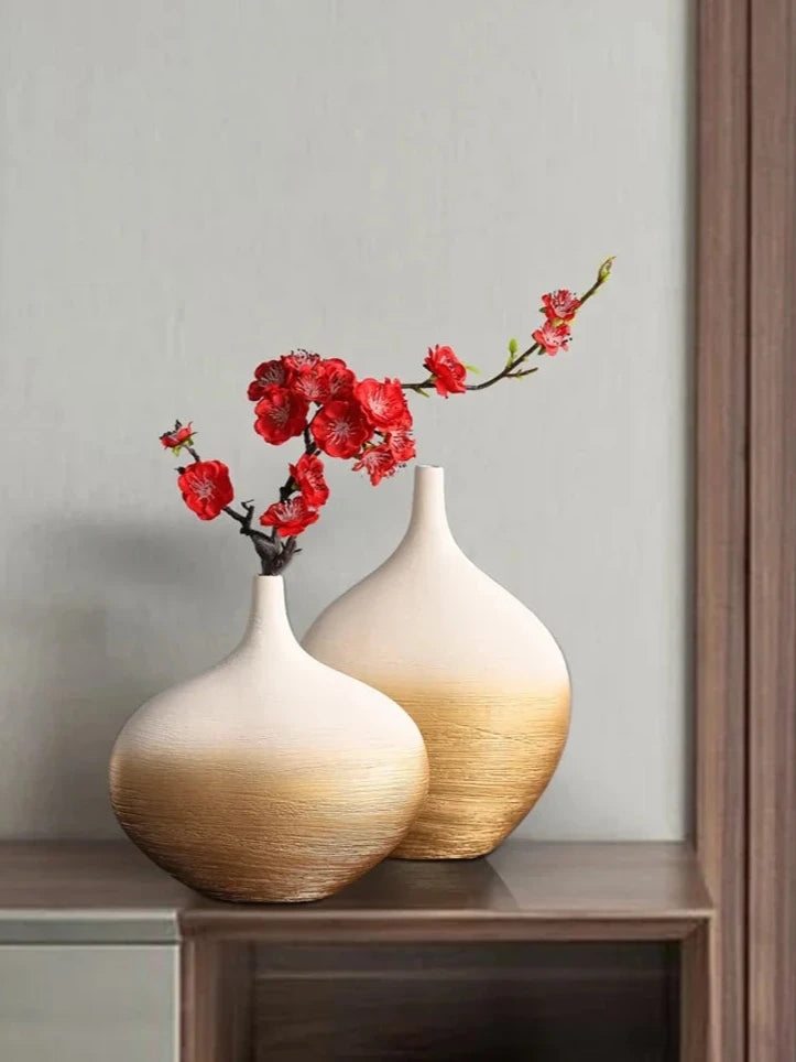 Circular ceramic flower vase