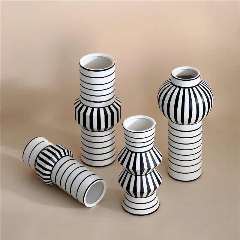 Ceramic Vase Black and White Stripe Geometry Round Ball Abstrait